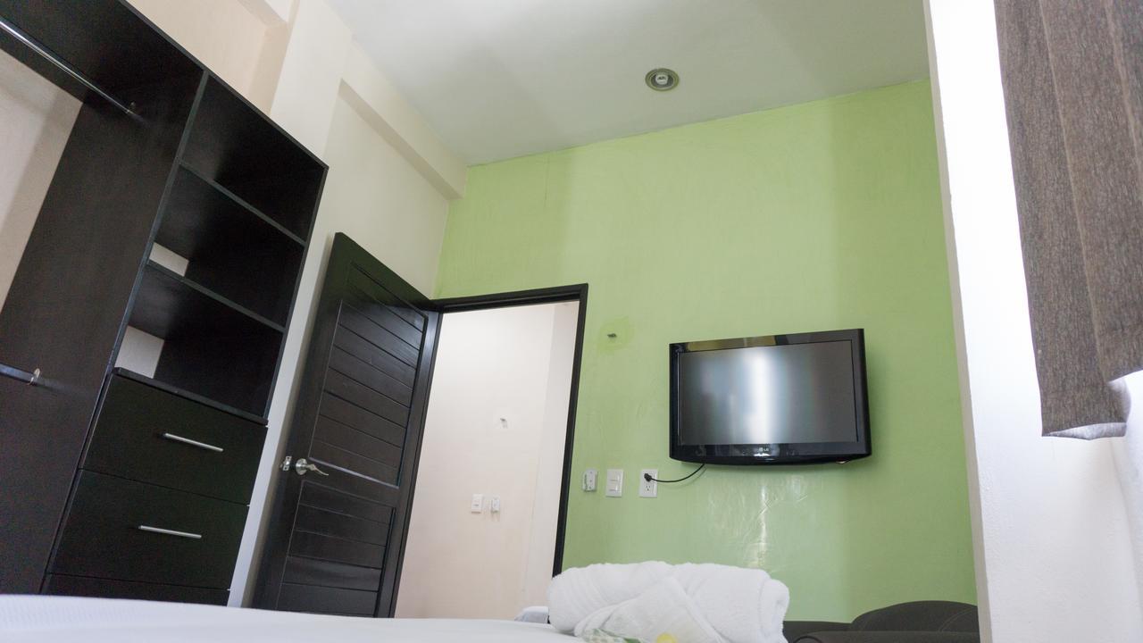 Hotel Suites La Roca Cancún Exterior foto